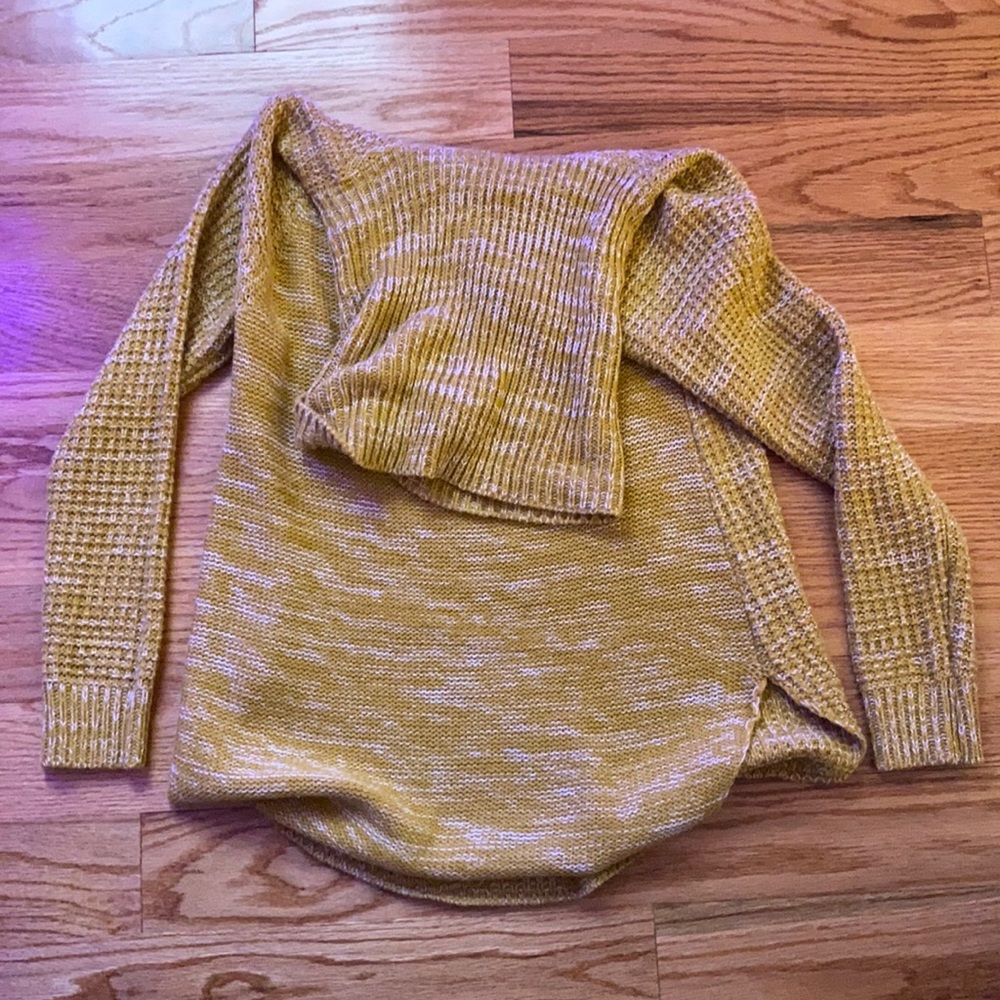 yellow sweater turtle neck